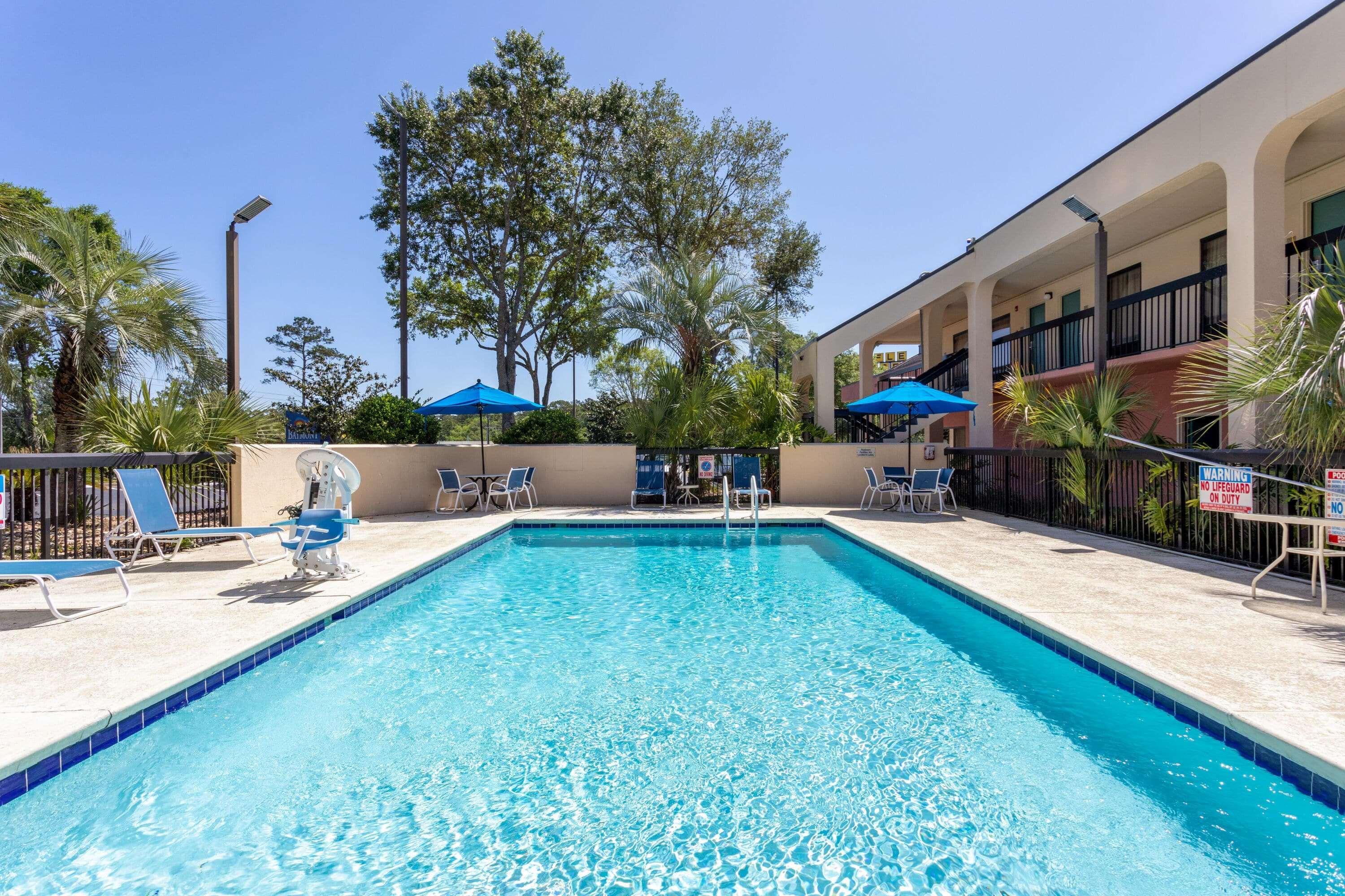 Baymont By Wyndham Tallahassee Exterior foto